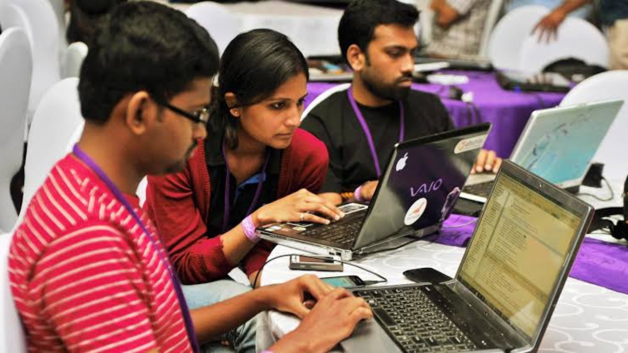 Can You Do BCA Without Maths? Eligibility, Colleges & Career Scope