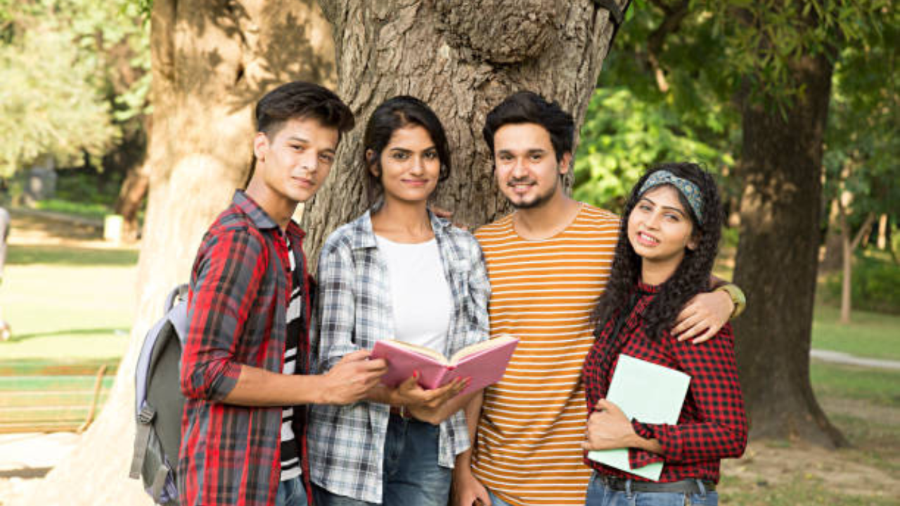 BA English Honours Scope: Jobs, Salary & Higher Studies